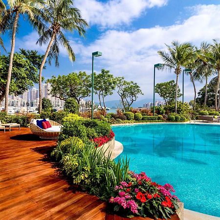 Hong Kong Gold Coast Hotel Exterior photo The pool at the Westin