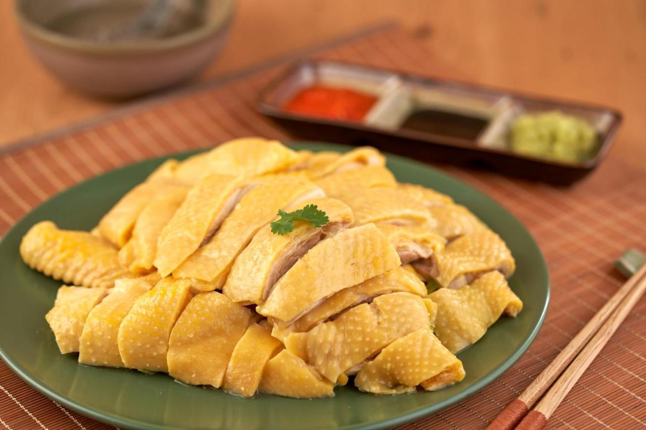 Hong Kong Gold Coast Hotel Exterior photo Chicken rice