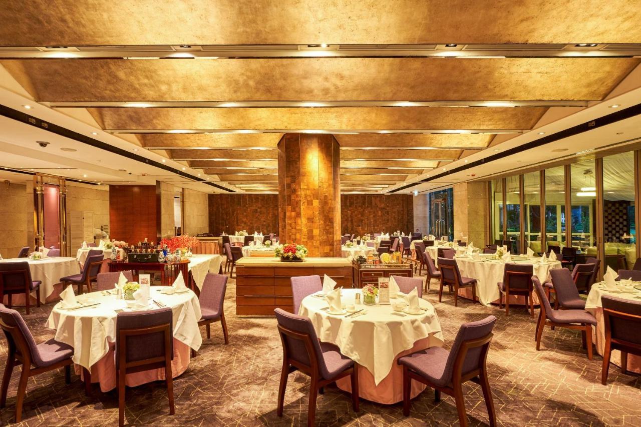 Hong Kong Gold Coast Hotel Exterior photo The interior of the restaurant