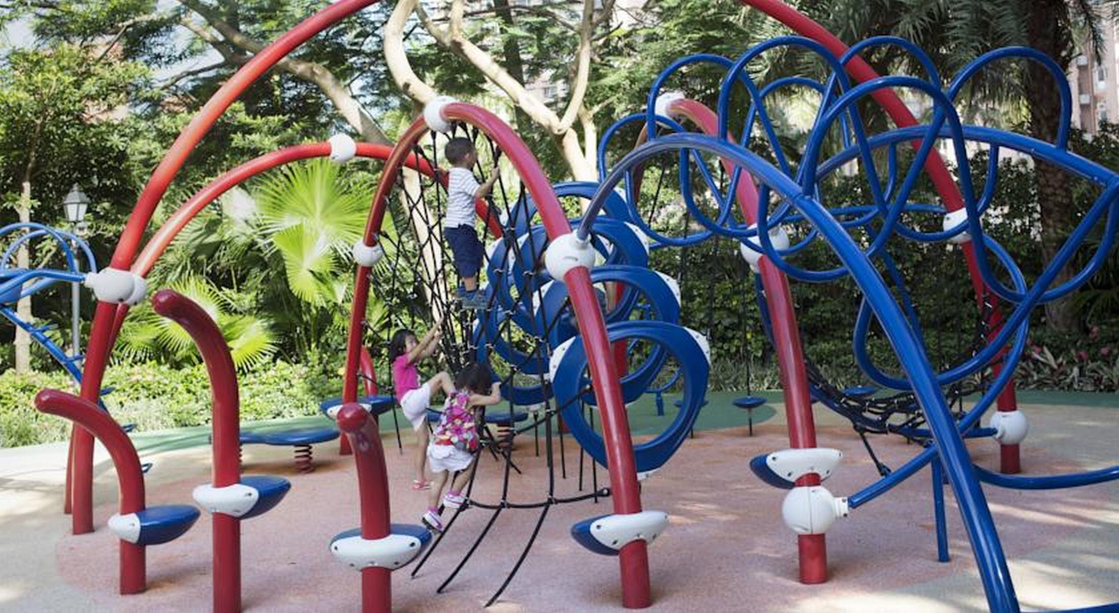 Hong Kong Gold Coast Hotel Exterior photo Playground at the zoo